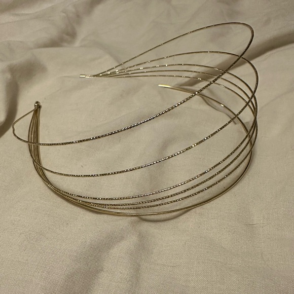 Gold Double Strand Headband - Picture 5 of 8
